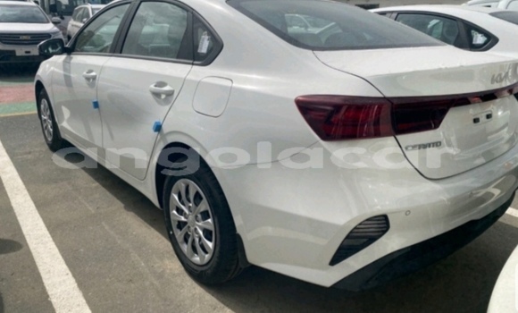 Acheter Occasion Voiture Kia Cerato Blanc à Luena, Moxico Acheter Occasion Voiture Kia Cerato Blanc à Luena, Moxico