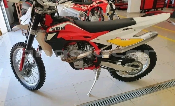Comprar Usado Swm SM Outro Moto em Luanda em Luanda Province