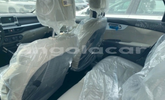 Buy Used Kia Cerato White Car in Luena in Moxico Buy Used Kia Cerato White Car in Luena in Moxico