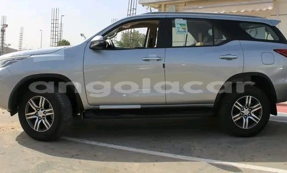 Comprar Usado Toyota Fortuner Prata Carro em Luanda em Luanda Province Comprar Usado Toyota Fortuner Prata Carro em Luanda em Luanda Province