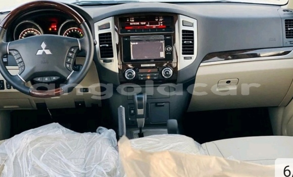 Acheter Occasion Voiture Mitsubishi Pajero Blanc à Luena, Moxico Acheter Occasion Voiture Mitsubishi Pajero Blanc à Luena, Moxico