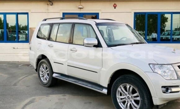 Buy Used Mitsubishi Pajero Sport White Car in Luena in Moxico Buy Used Mitsubishi Pajero Sport White Car in Luena in Moxico