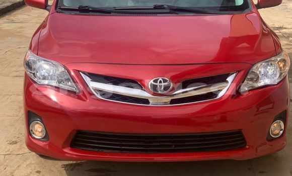 Comprar Usado Toyota Corolla Vermelho Carro em Luanda em Luanda Province