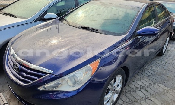 Buy Used Hyundai Sonata Blue Car in Luanda in Luanda Province