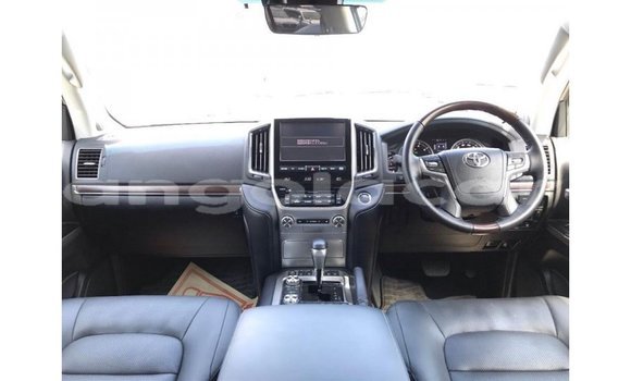 Acheter Import Voiture Toyota Land Cruiser Blanc à Import - Dubai, Province de Bengo Acheter Import Voiture Toyota Land Cruiser Blanc à Import - Dubai, Province de Bengo