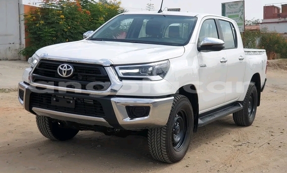 Acheter Occasion Voiture Toyota Hilux Blanc à Luanda, Province de Luanda