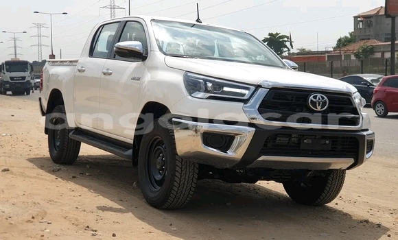 Comprar Usado Toyota Hilux Branco Carro em Luanda em Luanda Province Comprar Usado Toyota Hilux Branco Carro em Luanda em Luanda Province