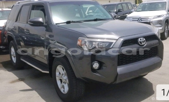 Comprar Usado Toyota 4Runner Preto Carro em Luanda em Luanda Province