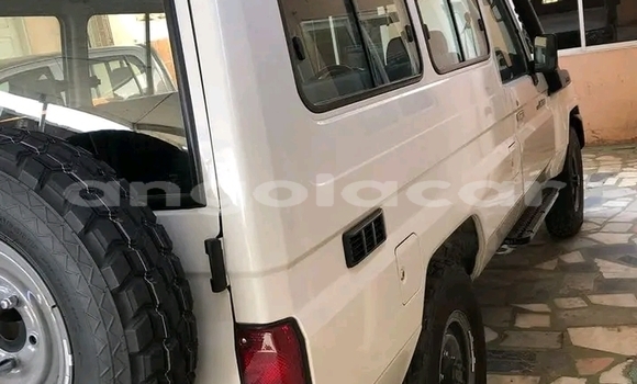 Comprar Usado Toyota Land Cruiser Branco Carro em Luanda em Luanda Province Comprar Usado Toyota Land Cruiser Branco Carro em Luanda em Luanda Province