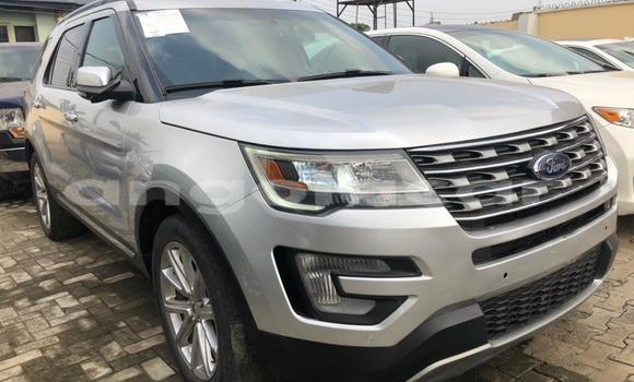 Buy Used Ford Explorer Silver Car in Luanda in Luanda Province