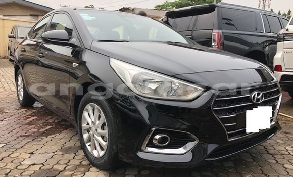 Comprar Usado Hyundai Accent Preto Carro em Luanda em Luanda Province