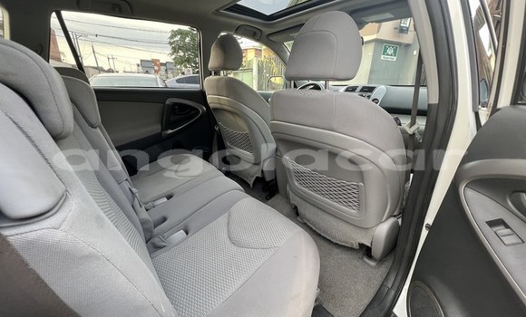 Comprar Usado Toyota RAV4 Branco Carro em Luanda em Luanda Province Comprar Usado Toyota RAV4 Branco Carro em Luanda em Luanda Province