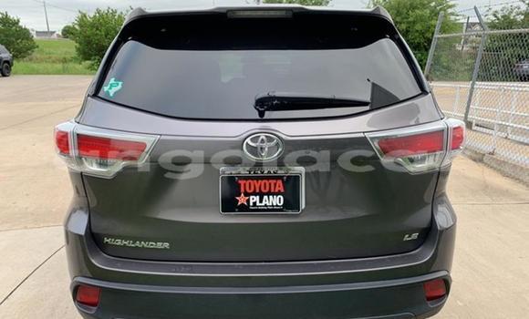 Comprar Usado Toyota Highlander Bege Carro em Luanda em Luanda Province Comprar Usado Toyota Highlander Bege Carro em Luanda em Luanda Province