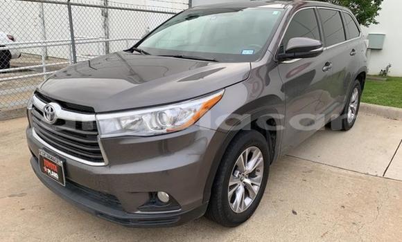 Comprar Usado Toyota Highlander Bege Carro em Luanda em Luanda Province Comprar Usado Toyota Highlander Bege Carro em Luanda em Luanda Province