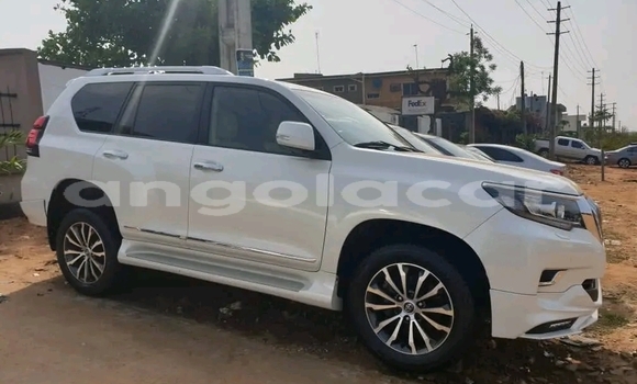 Acheter Occasion Voiture Toyota Land Cruiser Prado Blanc à Luena, Moxico Acheter Occasion Voiture Toyota Land Cruiser Prado Blanc à Luena, Moxico