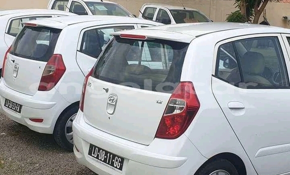 Comprar Usado Hyundai i10 Branco Carro em Luanda em Luanda Province Comprar Usado Hyundai i10 Branco Carro em Luanda em Luanda Province