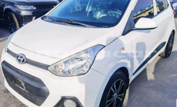 Comprar Usado Hyundai i10 Branco Carro em Luena em Moxico Comprar Usado Hyundai i10 Branco Carro em Luena em Moxico
