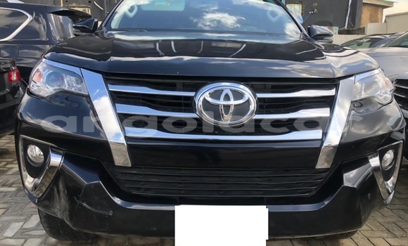Acheter Occasion Voiture Toyota Fortuner Noir à Luena, Moxico Acheter Occasion Voiture Toyota Fortuner Noir à Luena, Moxico