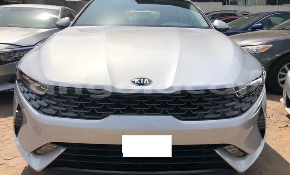 Comprar Usado Kia K5 Outro Carro em Luena em Moxico Comprar Usado Kia K5 Outro Carro em Luena em Moxico