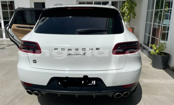 Comprar Usado Porsche Macan Branco Carro em Luena em Moxico Comprar Usado Porsche Macan Branco Carro em Luena em Moxico