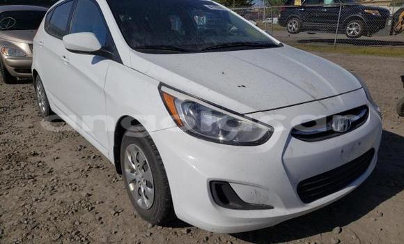 Comprar Usado Hyundai Accent Branco Carro em Luanda em Luanda Province Comprar Usado Hyundai Accent Branco Carro em Luanda em Luanda Province