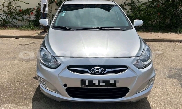 Buy Used Hyundai Accent Silver Car in Luena in Moxico