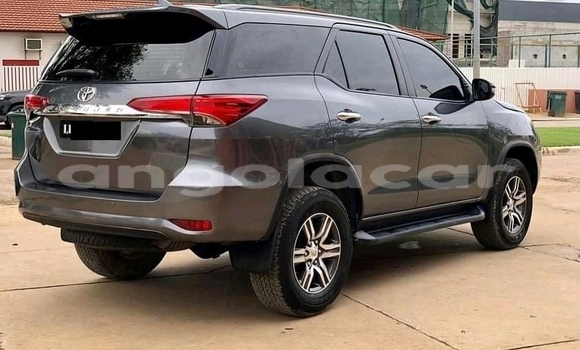 Acheter Occasion Voiture Toyota Fortuner Noir à Luena, Moxico Acheter Occasion Voiture Toyota Fortuner Noir à Luena, Moxico