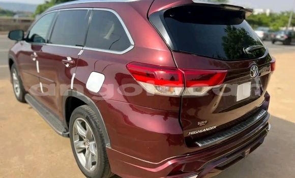 Acheter Occasion Voiture Toyota Highlander Rouge à Luena, Moxico Acheter Occasion Voiture Toyota Highlander Rouge à Luena, Moxico