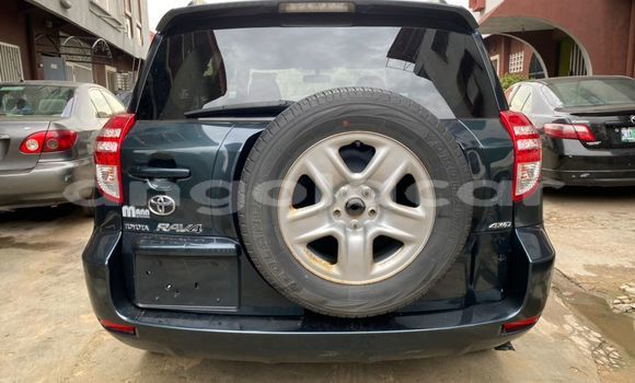 Comprar Usado Toyota RAV4 Azul Carro em Luanda em Luanda Province Comprar Usado Toyota RAV4 Azul Carro em Luanda em Luanda Province