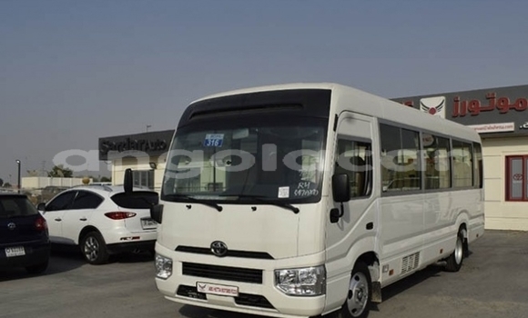 Comprar Novo Toyota Coaster Branco Carro em Lobito em Benguela Comprar Novo Toyota Coaster Branco Carro em Lobito em Benguela