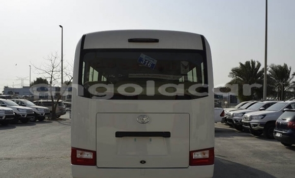 Comprar Novo Toyota Coaster Branco Carro em Lobito em Benguela Comprar Novo Toyota Coaster Branco Carro em Lobito em Benguela