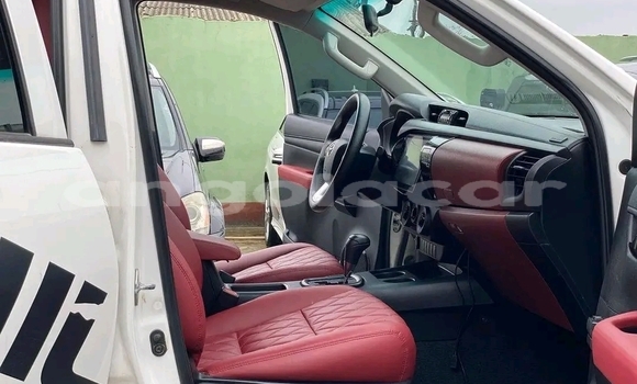 Acheter Occasion Voiture Toyota Hiluxe Revo Blanc à Luena, Moxico Acheter Occasion Voiture Toyota Hiluxe Revo Blanc à Luena, Moxico
