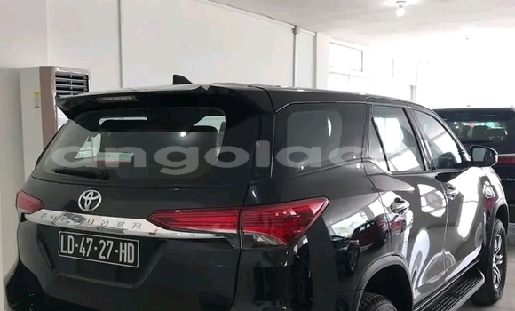 Buy Used Toyota Fortuner Silver Car in Luanda in Luanda Province Buy Used Toyota Fortuner Silver Car in Luanda in Luanda Province