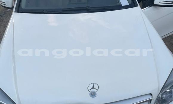 Acheter Occasion Voiture Mercedes-Benz 300CD Blanc à Luanda, Province de Luanda Acheter Occasion Voiture Mercedes-Benz 300CD Blanc à Luanda, Province de Luanda