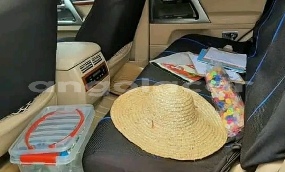 Comprar Usado Toyota Land Cruiser Branco Carro em Luanda em Luanda Province Comprar Usado Toyota Land Cruiser Branco Carro em Luanda em Luanda Province