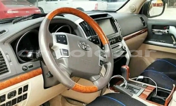 Comprar Usado Toyota Land Cruiser Branco Carro em Luanda em Luanda Province Comprar Usado Toyota Land Cruiser Branco Carro em Luanda em Luanda Province