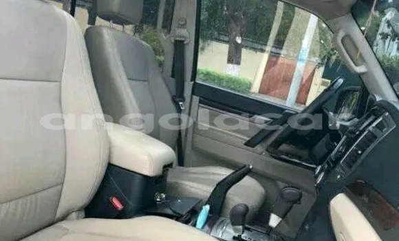 Buy Used Mitsubishi Pajero Other Car in Luanda in Luanda Province Buy Used Mitsubishi Pajero Other Car in Luanda in Luanda Province