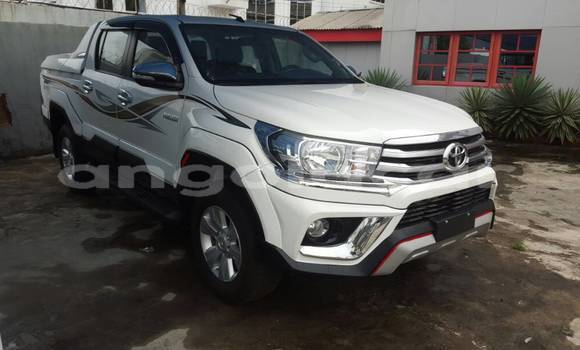 Buy Used Toyota Hilux White Car in Luanda in Luanda Province Buy Used Toyota Hilux White Car in Luanda in Luanda Province