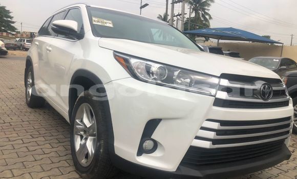 Comprar Usado Toyota Highlander Branco Carro em Luanda em Luanda Province Comprar Usado Toyota Highlander Branco Carro em Luanda em Luanda Province