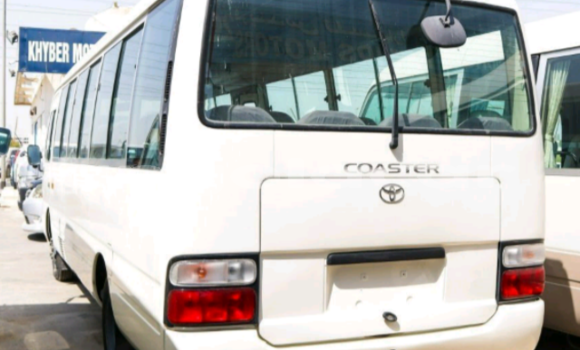Buy Used Toyota Coaster White Car in Luena in Moxico Buy Used Toyota Coaster White Car in Luena in Moxico