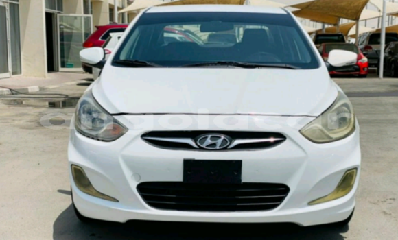 Acheter Occasion Voiture Hyundai Accent Blanc à Luena, Moxico Acheter Occasion Voiture Hyundai Accent Blanc à Luena, Moxico