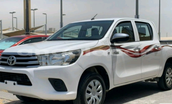Acheter Occasion Voiture Toyota Hilux Blanc à Luena, Moxico