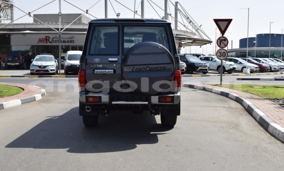 Comprar Usado Toyota Land Cruiser Outro Carro em Luena em Moxico Comprar Usado Toyota Land Cruiser Outro Carro em Luena em Moxico