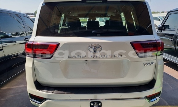 Comprar Usado Toyota Land Cruiser Branco Carro em Luena em Moxico Comprar Usado Toyota Land Cruiser Branco Carro em Luena em Moxico