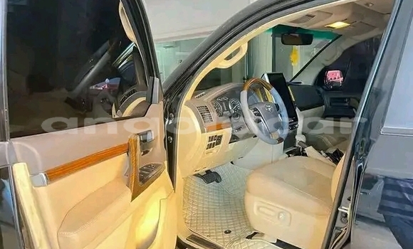Buy Used Toyota Land Cruiser Black Car in Luanda in Luanda Province Buy Used Toyota Land Cruiser Black Car in Luanda in Luanda Province