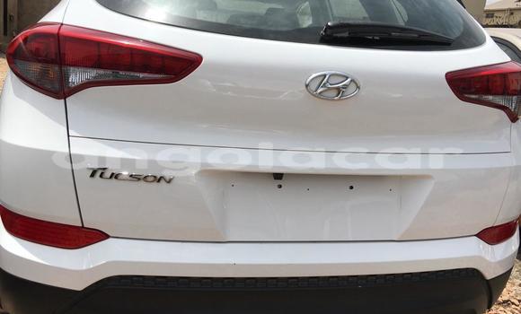 Acheter Occasion Voiture Hyundai Tucson Blanc à Luanda, Province de Luanda Acheter Occasion Voiture Hyundai Tucson Blanc à Luanda, Province de Luanda
