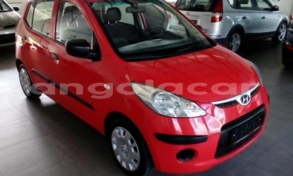 Comprar Usado Hyundai i10 Vermelho Carro em Luanda em Luanda Province