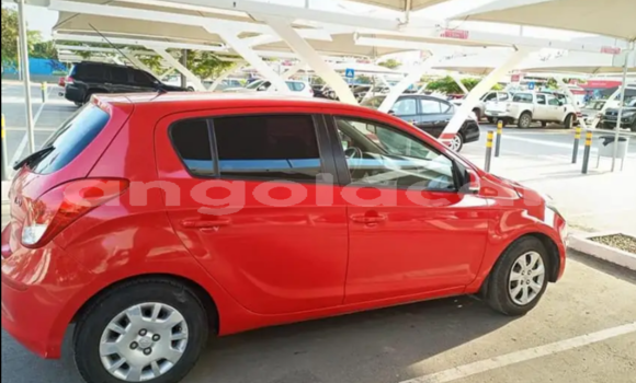 Comprar Usado Hyundai i20 Vermelho Carro em Luena em Moxico Comprar Usado Hyundai i20 Vermelho Carro em Luena em Moxico