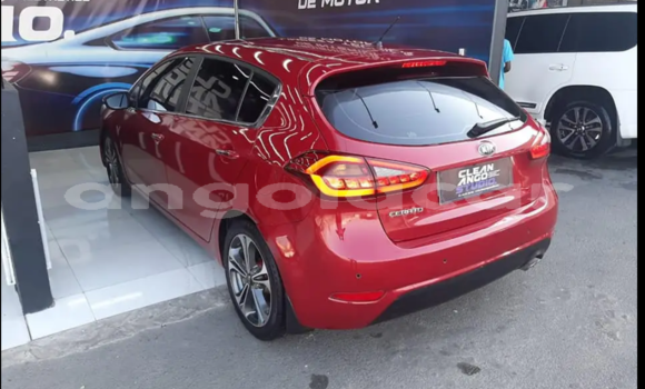 Comprar Usado Kia Cerato Vermelho Carro em Luena em Moxico Comprar Usado Kia Cerato Vermelho Carro em Luena em Moxico