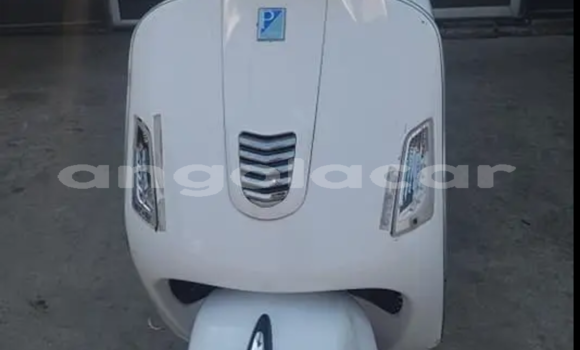 Medium with watermark vespa p moxico luena 26162